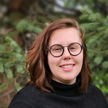 Kayla, founder of Digital Daughter
